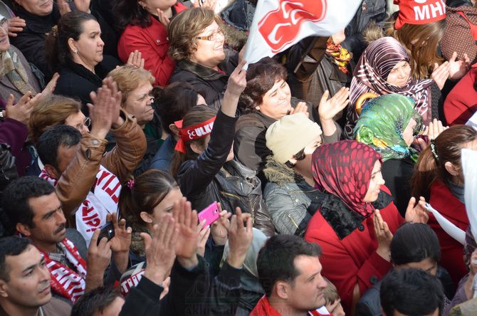 MHP LİDERi DEVLET BAHÇELİ AKHİSARLILAR İLE BULUŞTU